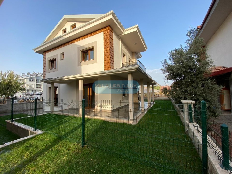 FETHİYEDE SATILIK MÜSTAKİL - ÖZEL BAHÇELİ 4+1 YENİ VİLLA!!!