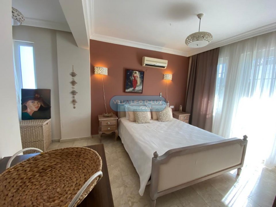 ÇALIŞtA DENİZE YAKIN SATILIK ÖZEL HAVUZLU VİLLA!!!