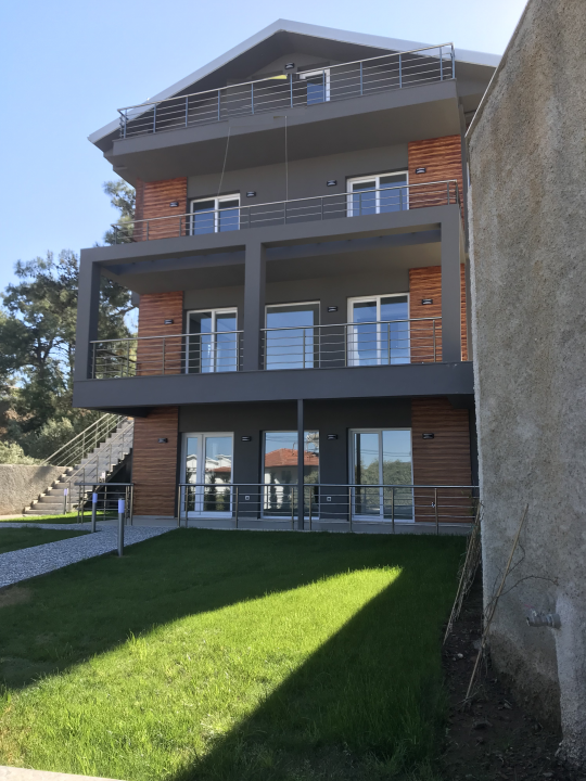 KOCAÇALIŞtA SATILIK ÖZEL HAVUZLU YENİ VİLLA !!!